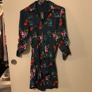 🔴SOLD🔴Express button up dress